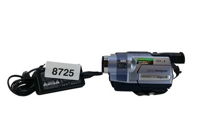 Sony DCR-TRV145E | Digital 8 Handycam | 560x Digital Zoom | 20x