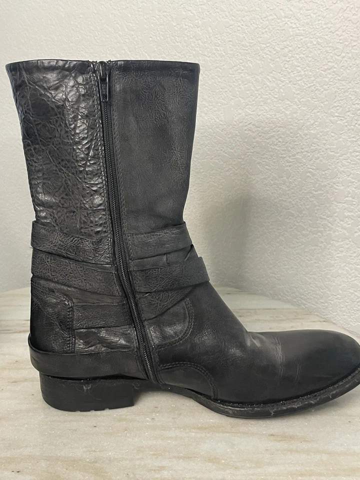 Vera Wang Lavender Label Black Boots sz  8.5 Women’s Black With Buckle - Image 3 of 4