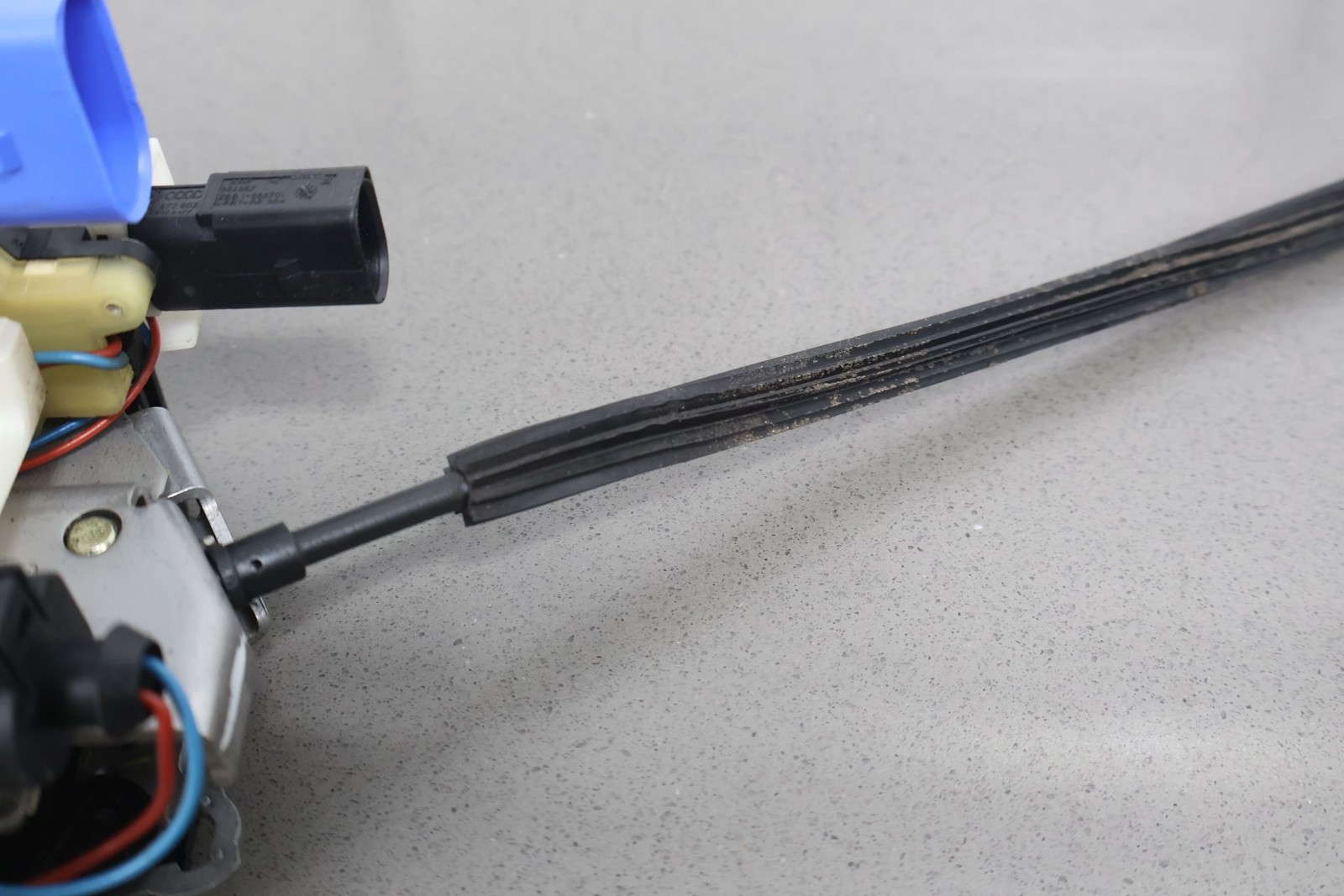 Bentley Continental Flying Spur 2006 Front Right Door latches Set