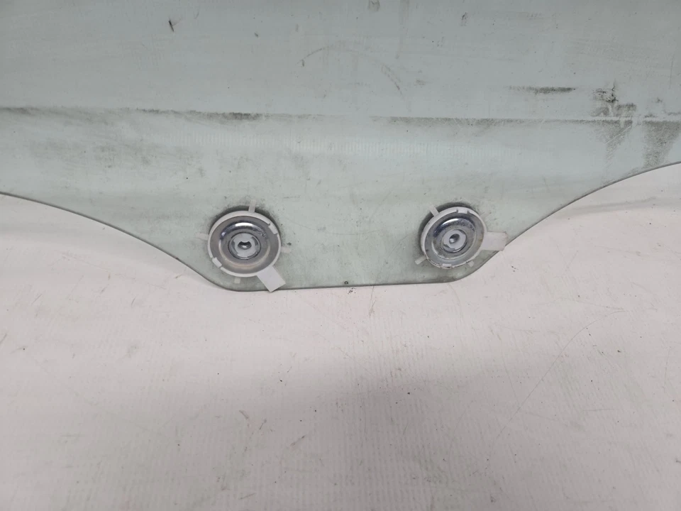 97-01 Jeep Cherokee XJ Drivers Left Front Door Window Glass OEM 4 Door - Image 2 of 2