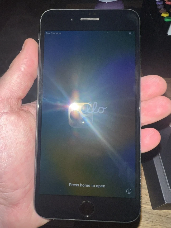 Apple iPhone 8 Plus 64GB, Space Grey, Unlocked, BOXED - Image 4 of 4