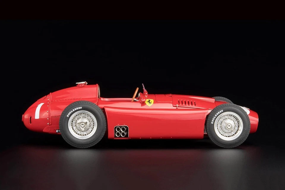 CMC Ferrari D50 #1 Fangio - Winner GP England & World Champion 1956 1/18. M-197 - Imagen 3 de 3