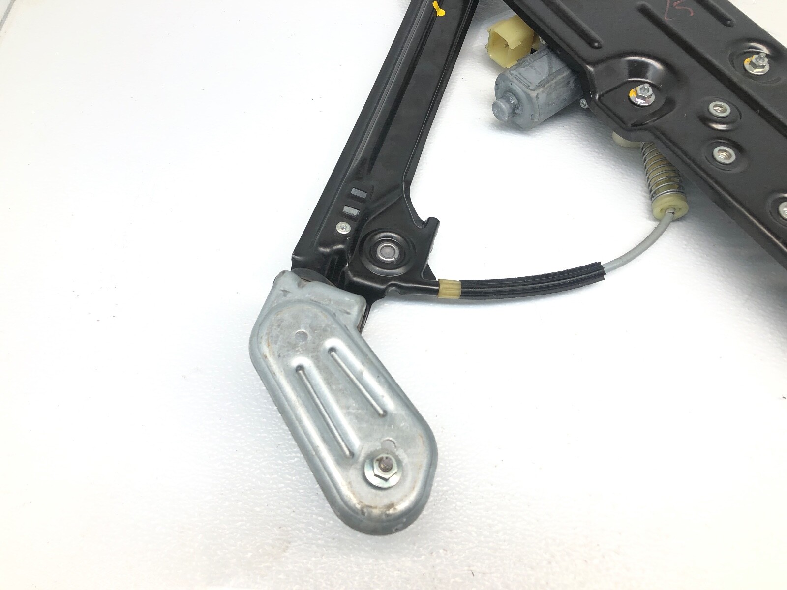 2014-2021 MASERATI QUATTROPORTE RIGHT PASS REAR DOOR WINDOW REGULATOR MOTOR OEM.
