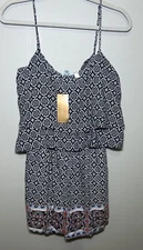 NWT! Francesca’s Blue White Medallion Shorts Romper Off Shoulder Size Large L