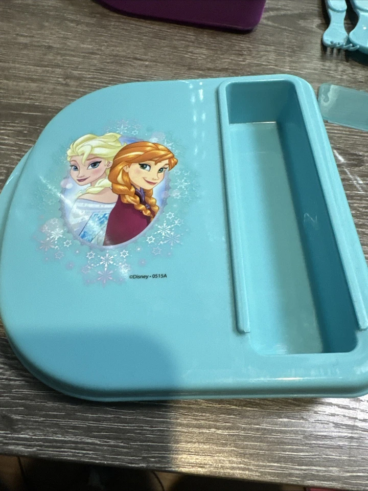 Zak Kids Girl’s Frozen BPA Free Purple Blue Lunch Box w/ Plastic Spoon and Fork - Image 3 of 4