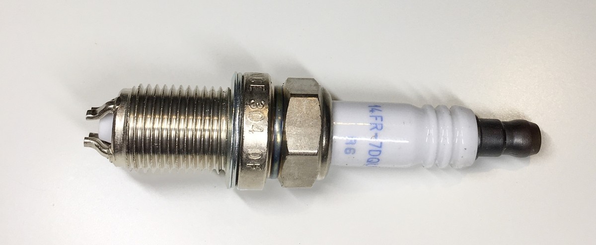 宝瓶 Genuine BMW E60N E61N E81 Fuel Injection Overflow Oil Line