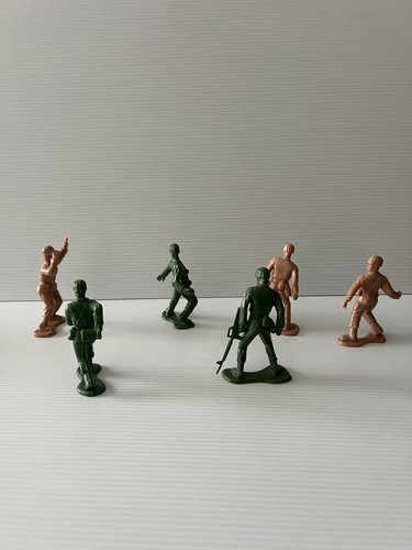 6 Greenbrier International Large 4" Plastic Army Men Toy Soldiers -Tan And Green - Picture 9 of 14