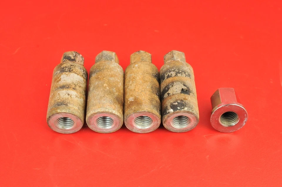 Juego de soportes de montaje de perno de cilindro Yamaha TT500 TT 500 XT500 XT 1976-1981 Foto 2 de 3