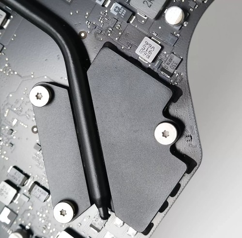 Apple 820-01237-A Logic Board For iMac 21.5" A2116 Core i3-8100 Radeon Pro 555X - Picture 4 of 7