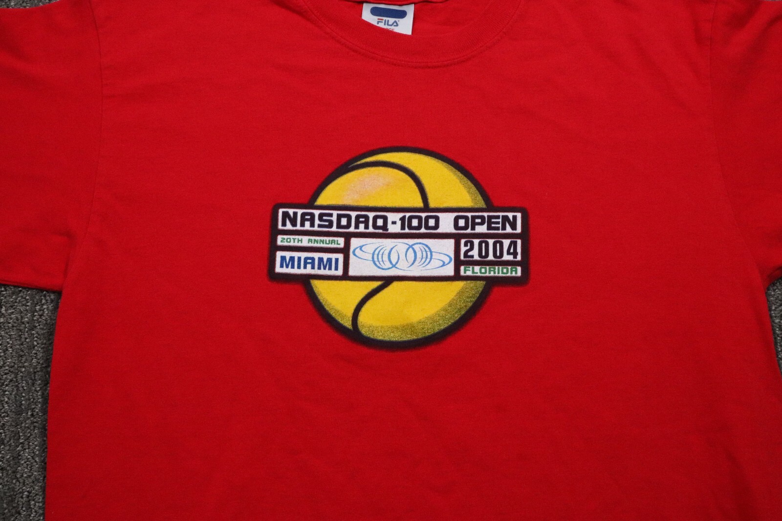 FILA Nasdaq 100 Open 2004 Tennis Miami Florida Vintage Y2K T Shirt Uomo Large USA