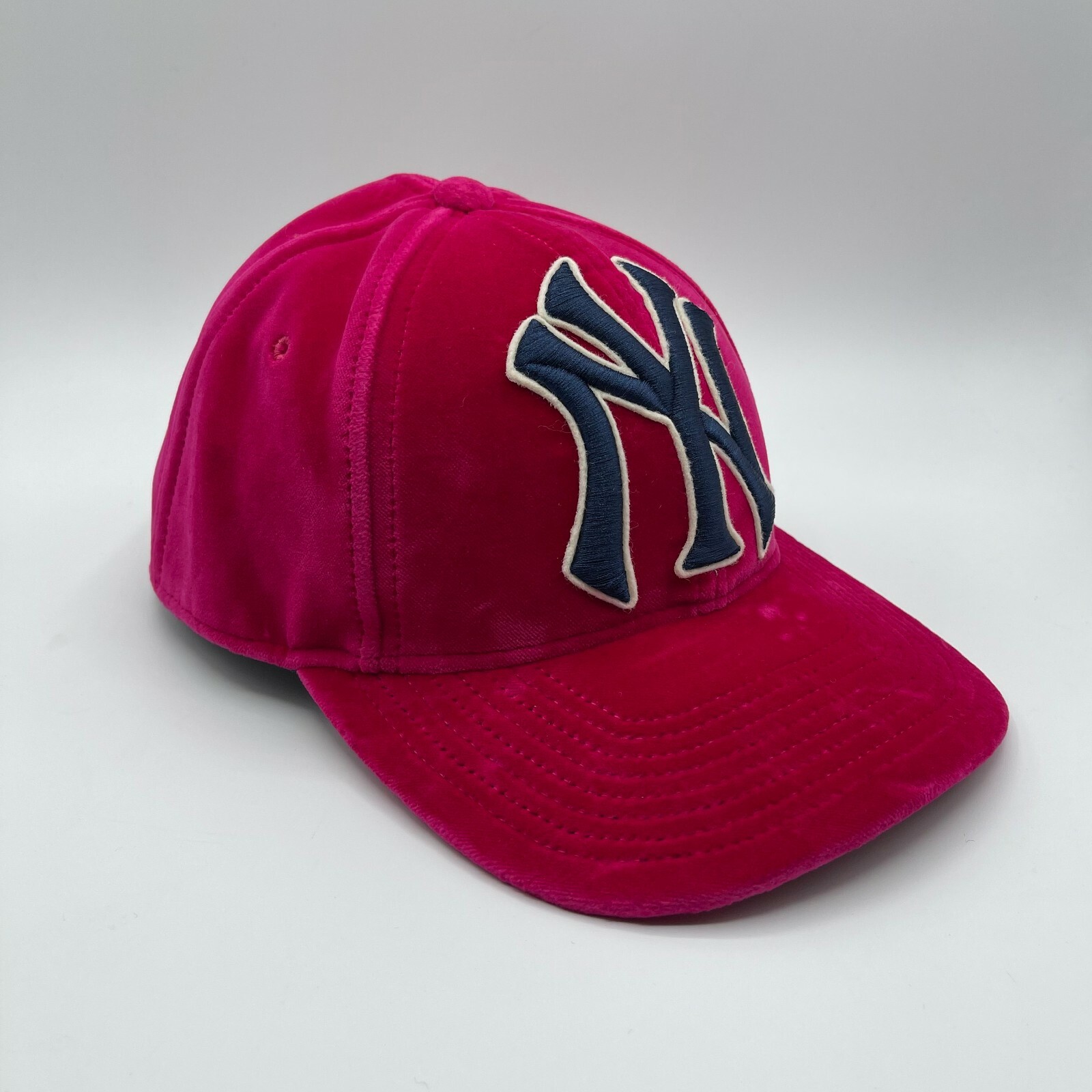 Gucci Unisex Pink Velvet NY New York Yankee Baseball Hat 57-61 cm 539836  5600