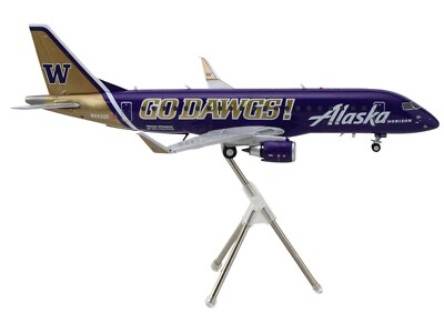 ◇アラスカ　クーガーズ　ハスキーズ　２機おまとめ　ERJ-175 EMBRAER ERJ-175 AIRCRAFT ALASKA/WASHINGTON HUSKIES 1/200 BY