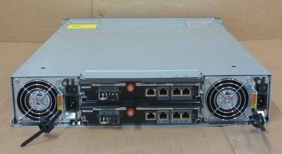 NetApp FAS2020 Filer iSCSI Storage Array Shelf 2 x Controllers 4x 300GB HDD 2U - Image 3 of 4