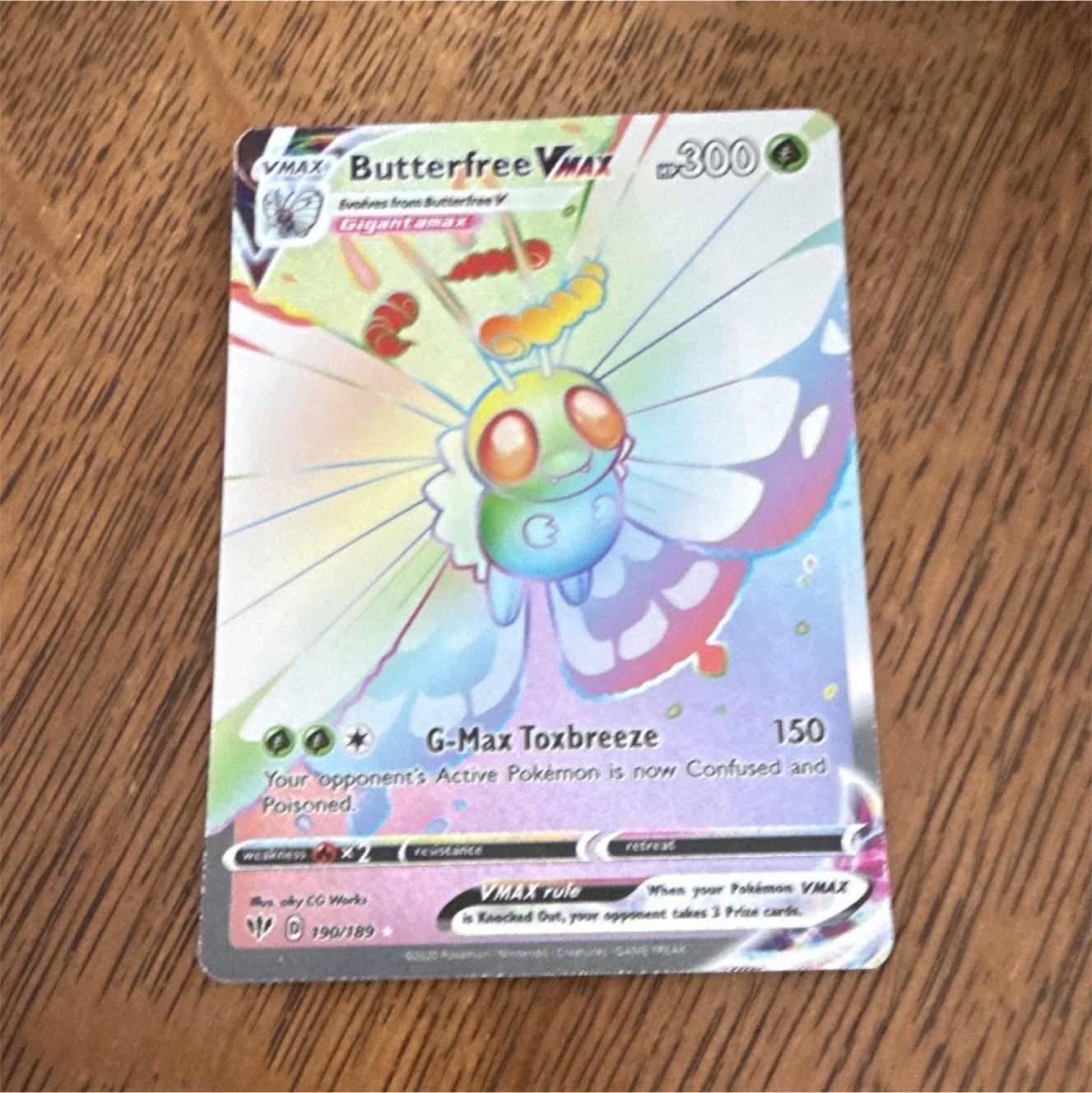 The Pokémon Company Butterfree VMAX 190/189 Darkness Ablaze Secret Full Art Holo