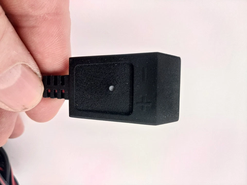 12-Volt Charger for Streamlight Rechargeable Flashlights 15-1318-23 - Image 2 of 4