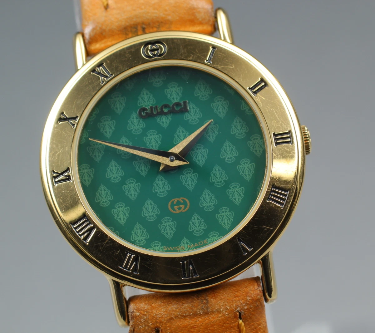 [Presque comme neuve] Montre femme vintage GUCCI 3000L 25mm cadran vert quartz du Japon