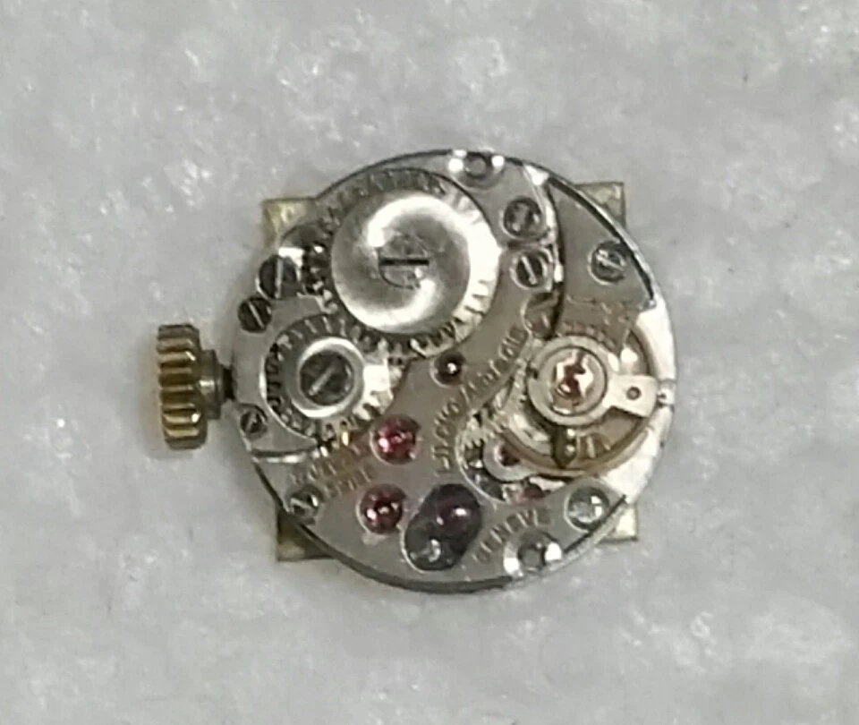 L.U. CHOPARD & CIE GENEVE 手表机芯 17 珠宝带金冠、表盘、手  — 第 2/4 张图片