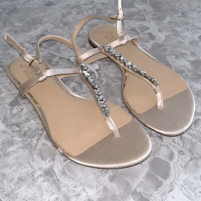 Jewel badgley mischka Dafina metallic crystal thong sandal 7