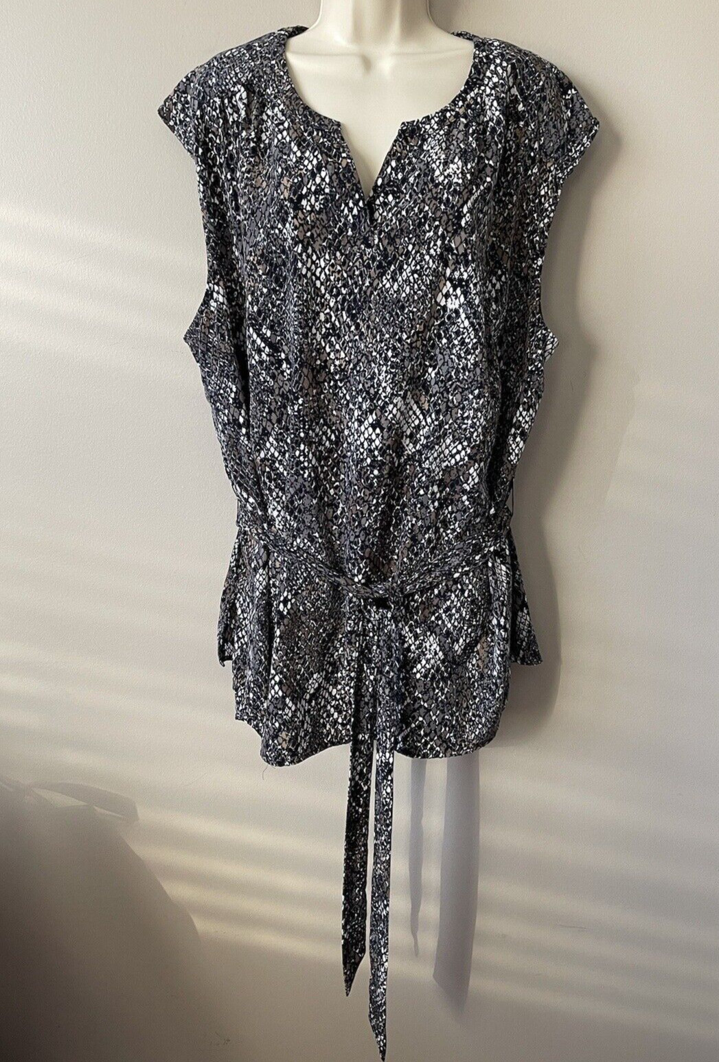 LIZ CLAIBORNE Womens 3X Sleeveless V-neck Belted Tie Waist Silky Tunic