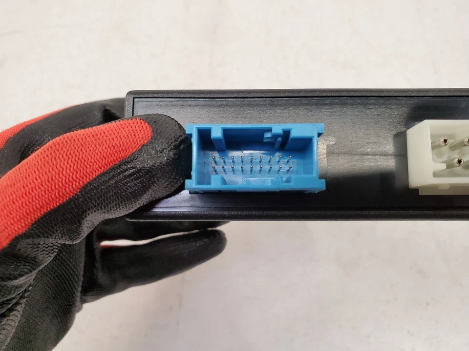 ✅07-16 OEM BMW M3 E90 E92 E93 Z4 EDC Module Electronic Suspension Damper Control - Image 3 of 4