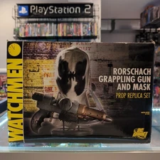 DC Direct Prop Replica Watchmen Rorschach Grappling Gun and Mask Set #229/1000