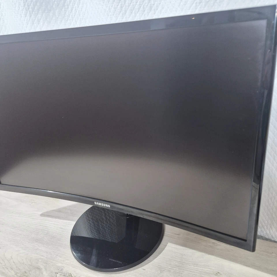 Samsung 24" Curved LED Monitor C24F390FHN CF390 Series -LC24F390FHNXZA No Cords - Image 4 of 4