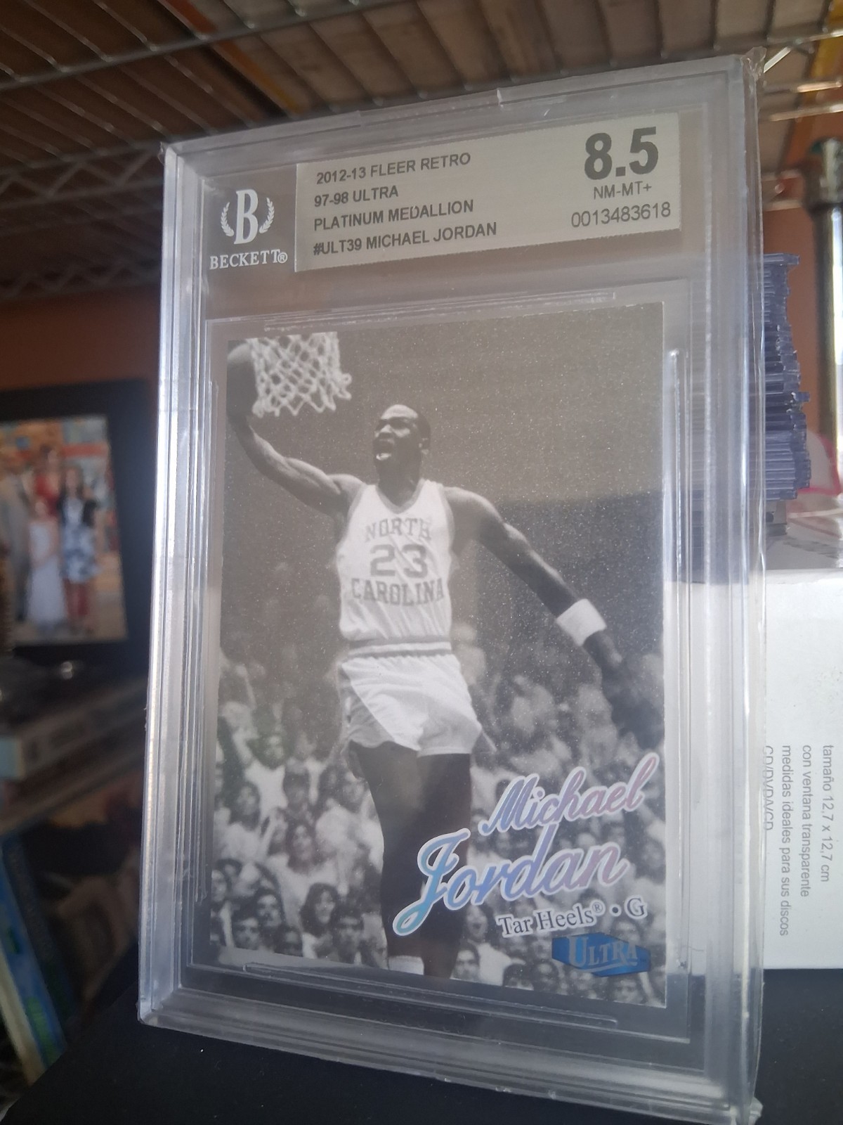 2012-13 Fleer Retro MICHAEL JORDAN 97-98 Ultra Platinum Medallion /100 BGS 8.5