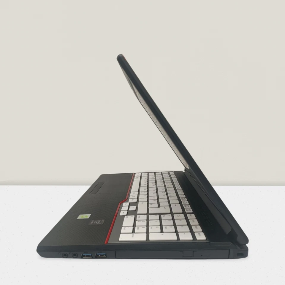 Fujitsu Lifebook E554 Notebook Laptop i3 8GB RAM 256GB SSD 15.6 FHD - Bild 4 von 4