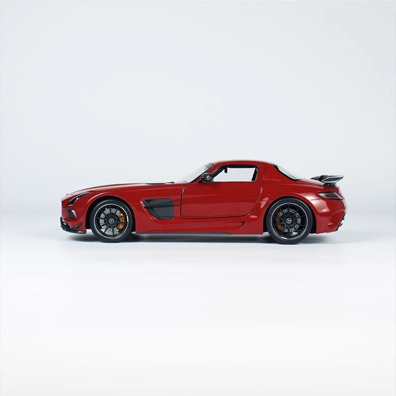 MINICHAMPS メルセデス ベンツ SLS AMG 1⁄18 未開封 1⁄18 Minichamps