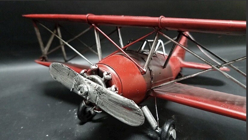 Maquette Avion Biplan Vintage Métal Rouge Baron - Décoration Intérieure Rétro Neuf
