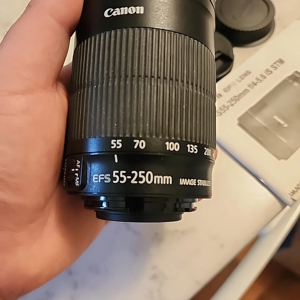 Canon EF-S 55-250mm f/4-5.6 IS STM Zoom Lens User Manual MINT - Image 2 of 4
