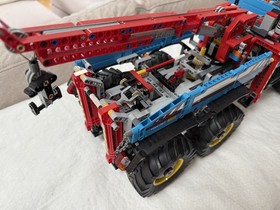 LEGO TECHNIC: 6x6 All Terrain Tow Truck (42070) Retired Set 100% Complete W/Box