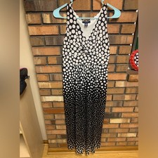 Chaps Black and White Sleeveless Maxi Dress