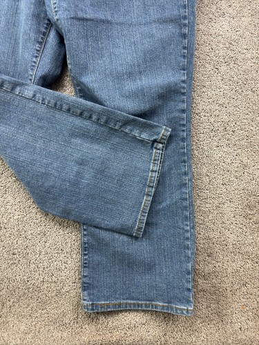 Pantalones de mezclilla para mujer Levi's 550 22 M corte bota relajado lavado medio tiro medio - Imagen 11 de 15