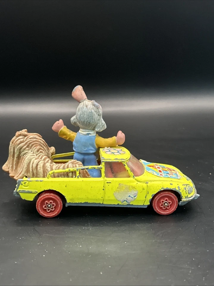 1960 MAGIC ROUNDABOUT CORGI 807 CITROEN RARE VINTAGE DOUGLAS TOY CAR MODEL - Image 4 of 4