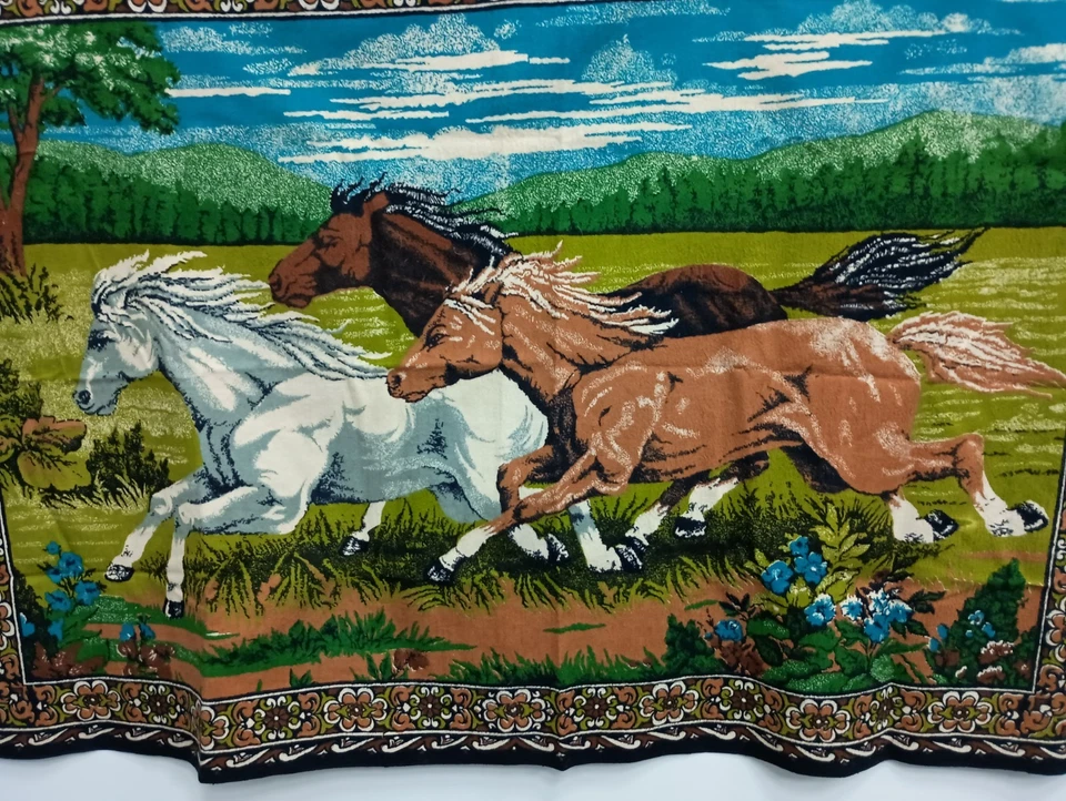 VTG Tapestry Wall Hanging Galloping Wild Horses Western Equestrian BOHO 58"x37" - Image 2 of 3