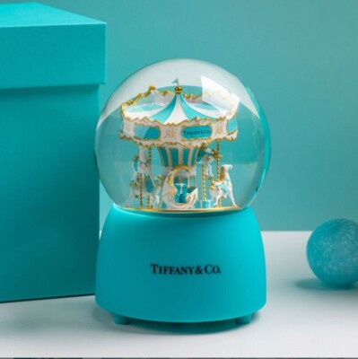 New T & Co Stunning Carousel Musical Snow Globe Vip Gifts  