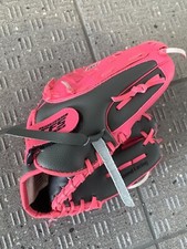 Franklin CFS 22700 10 1/2" Softball Baseball Glove Mit, Right Hand Thrower Glove