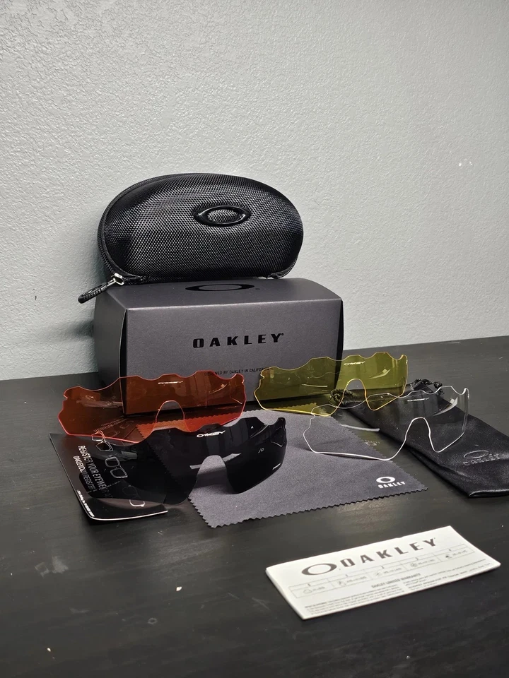 Oakley Radar EV Path Prizm, lente azul zafiro marco negro polarizado OO9208-07 Foto 3 de 4