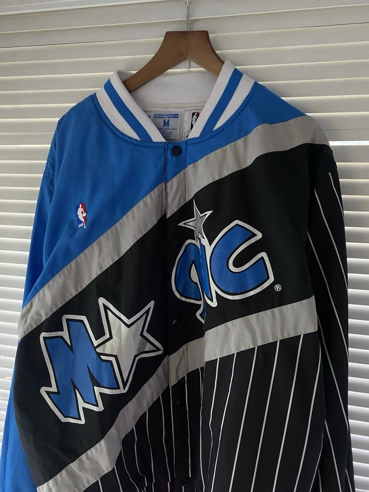 Chaqueta de bombardero vintage de archivo abotonada Orlando Magic campeón de la NBA Foto 2 de 4