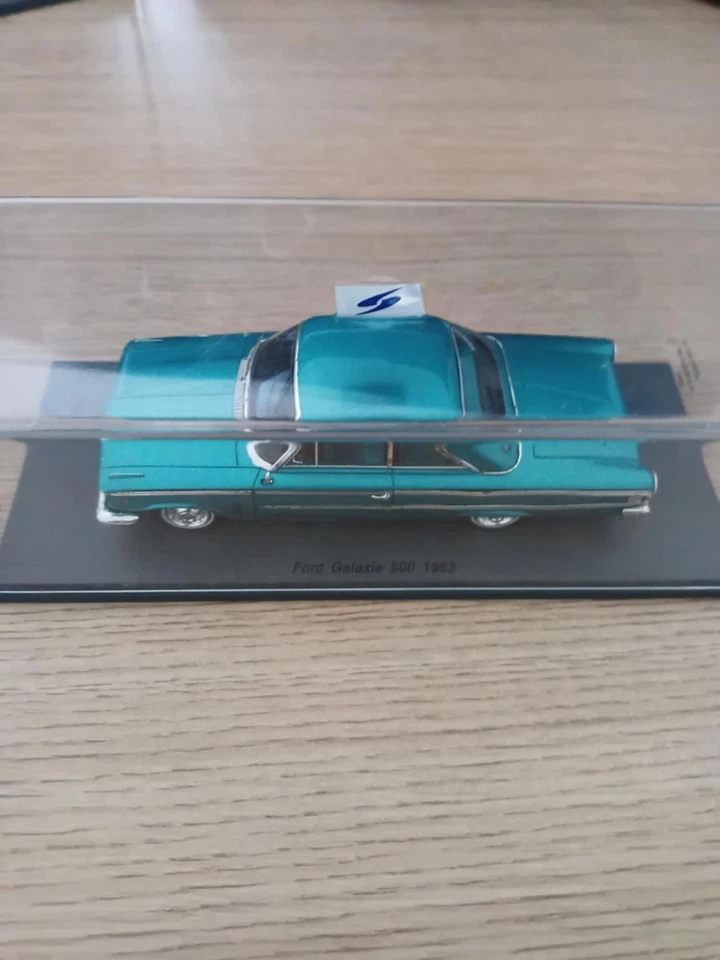 SPARK - 1:43 - Ford Galaxie 500 1963 - Photo 2/4