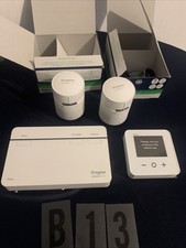 Drayton Wiser  Kit 1 Smart Thermostat with 2 Radiator Valves WV704R0A0902