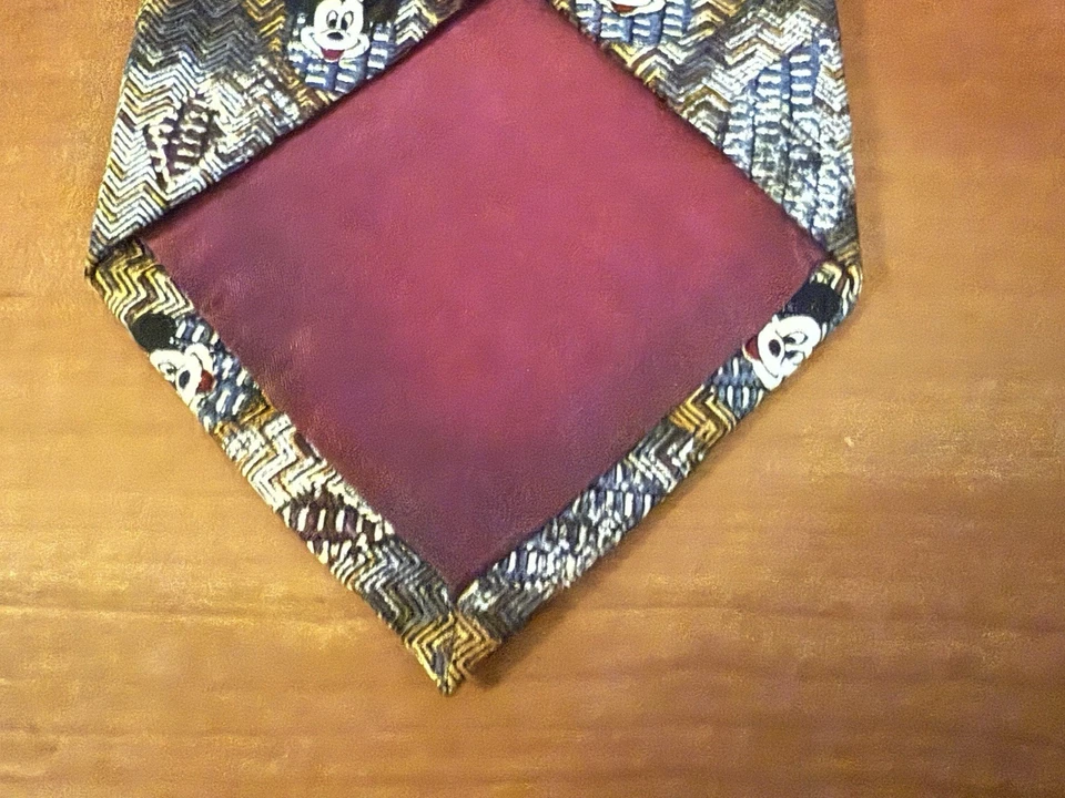 Corbata Mickey And Company Disney Mickey Mouse 100% Seda Marrón Tostado Diseño Atlas Foto 4 de 4