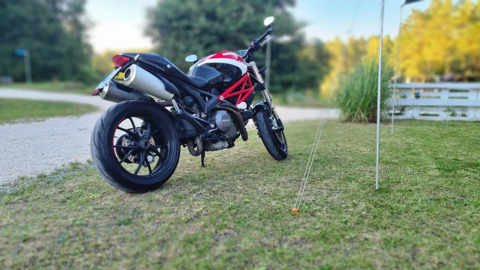 Ducati Monster 796 ABS - Bild 2 von 4