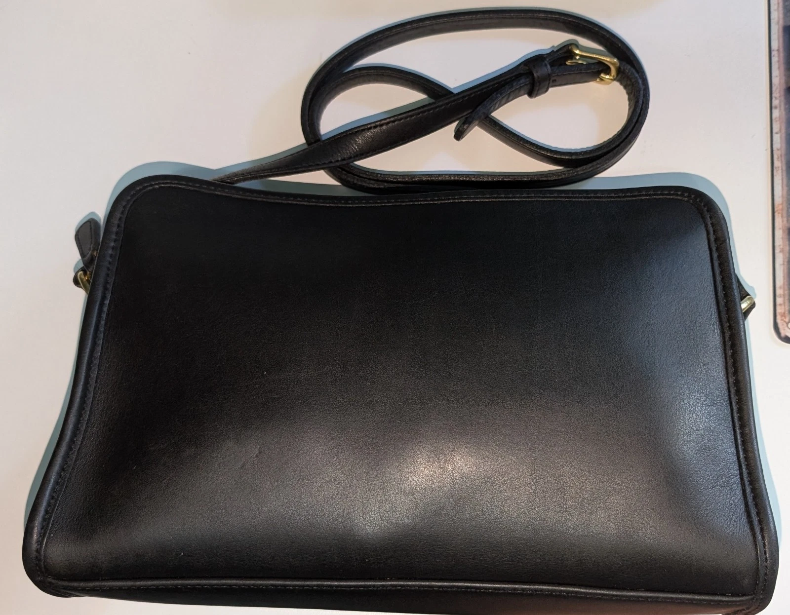 Borsa a tracolla Coach 2000 Sutton in pelle nera con zip 3 tasche