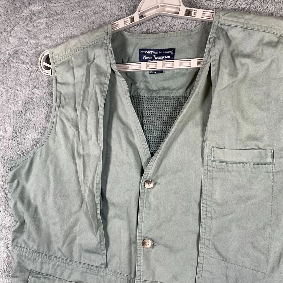 Norm Thompson Utility Vest Mens Large Sage Green Hunt Fish Hike Travel - Image 3 of 4