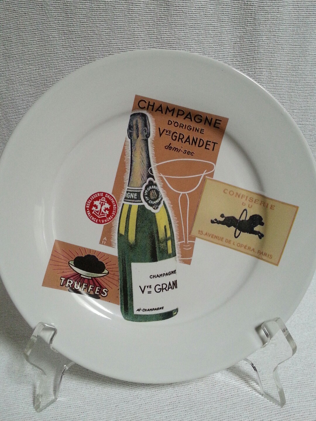 VINTAGE ROSANNA FRENCH WINE  DESSERT PLATES SET OF 4 NEW IN ORIGINAL GIFT BOX