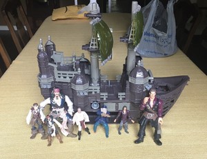 pirates of the caribbean toys