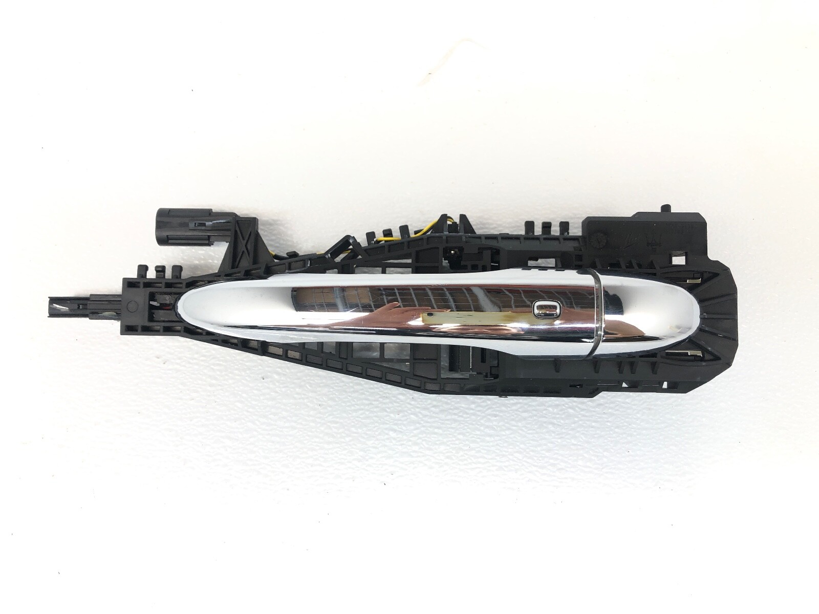 2014-2021 MASERATI QUATTROPORTE RIGHT PASSENGER FRONT EXTERIOR DOOR HANDLE OEM.
