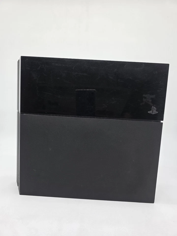Sony PlayStation 4, foto 2 di 5